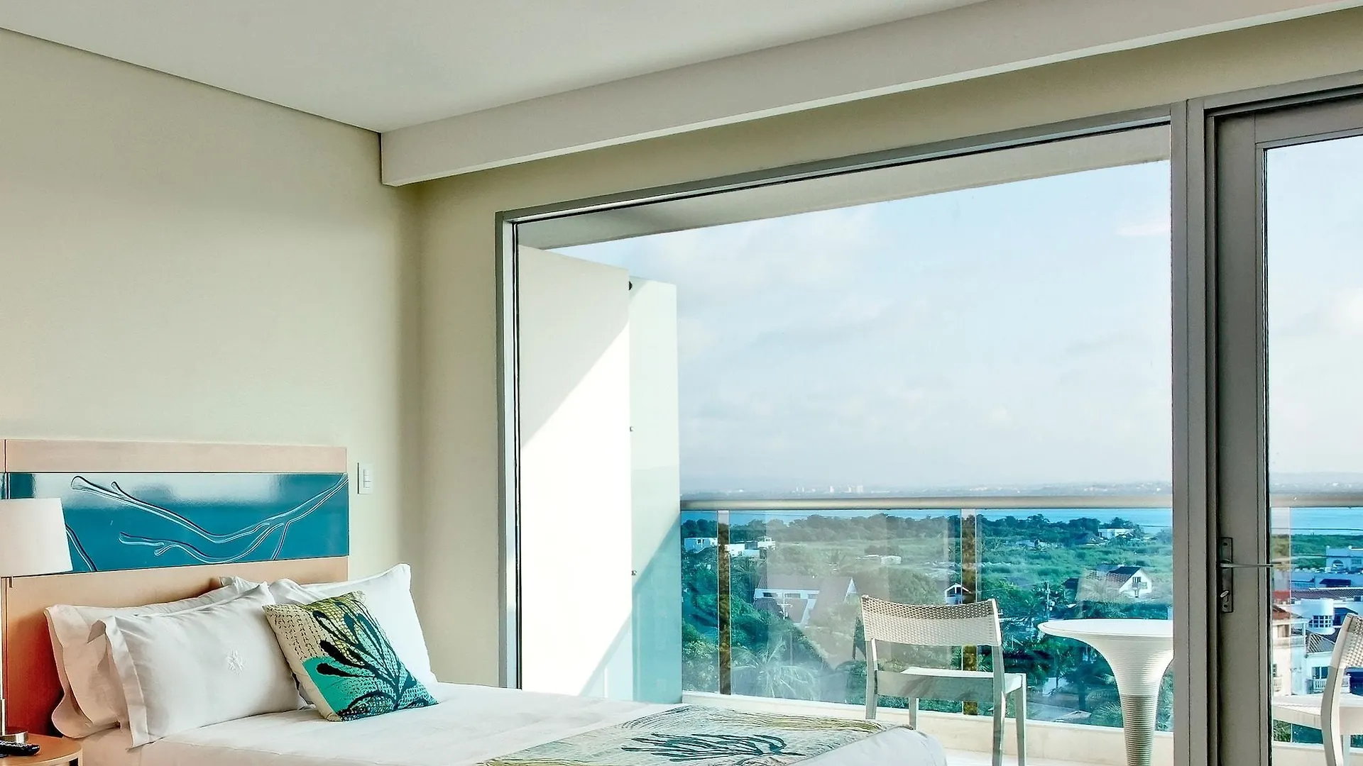Hotel Las Americas Torre Del Mar Cartagena