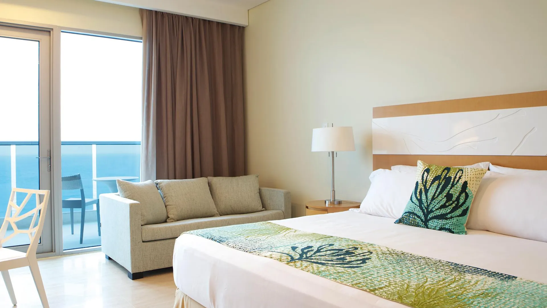 Las Americas Torre Del Mar Cartagena  5*,