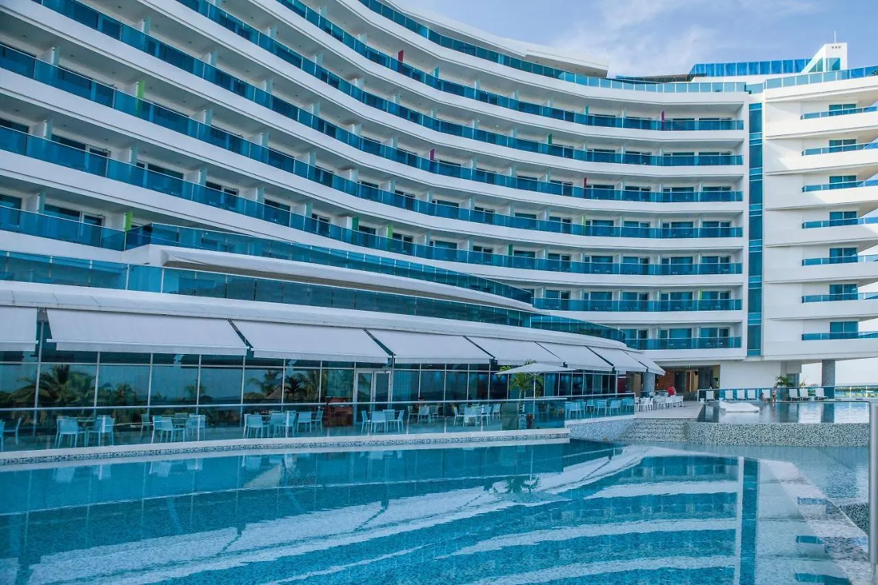 Las Americas Torre Del Mar Cartagena 5*,